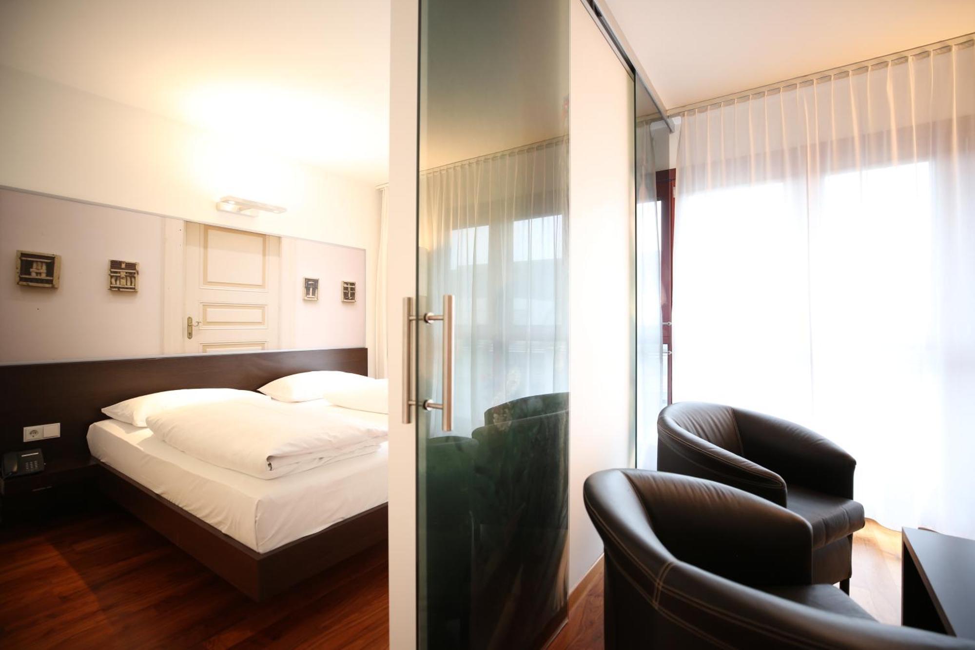 Arte Hotel Linz Exterior photo